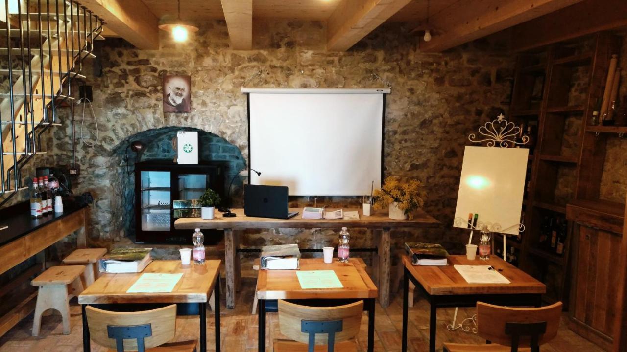Diffuso - Il Poggetto Tra & San Marino Couette-café